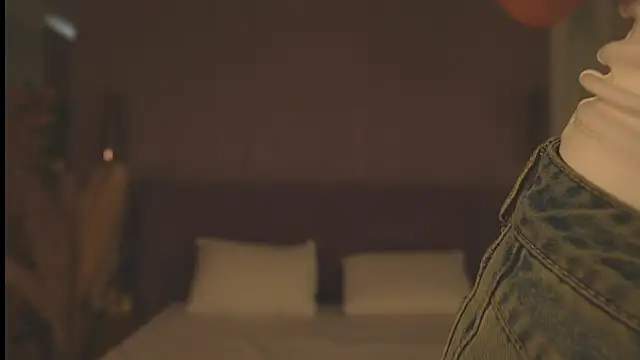 AdoraCortes online show from 24, 4, 2026