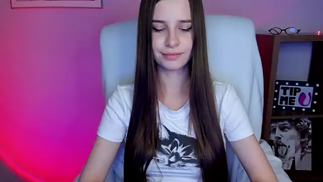 LuxMaya online show from 23, 4, 2026