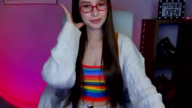 Snapshot of LuxMaya chatting on 18, 5, 2026 LuxMaya online show from 18, 5, 2026