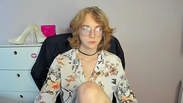 Snapshot of juicyPenny chatting on 29, 5, 2026 juicyPenny online show from 29, 5, 2026