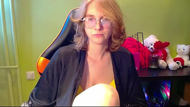 juicyPenny online show from 28, 7, 2026