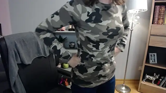 sweetxLizzy online show from 8, 10, 2025