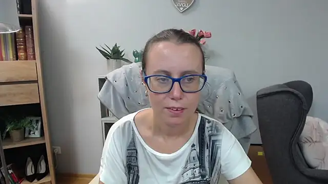 sweetxLizzy online show from 28, 7, 2026
