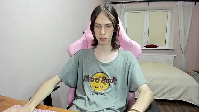 eleganc3 online show from 19, 9, 2025