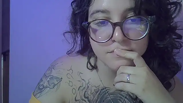 Snapshot of Blue_Liz chatting on 8, 9, 2025 Blue Liz online show from 8, 9, 2025