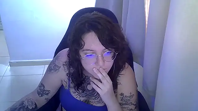 Snapshot of Blue_Liz chatting on 9, 10, 2025 Blue Liz online show from 9, 10, 2025