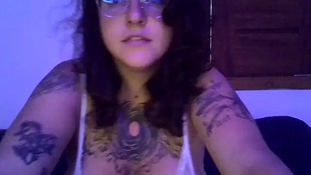 Snapshot of Blue_Liz chatting on 29, 11, 2025 Blue Liz online show from 29, 11, 2025