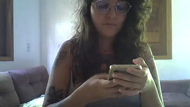 Snapshot of Blue_Liz chatting on 27, 4, 2026 Blue Liz online show from 27, 4, 2026