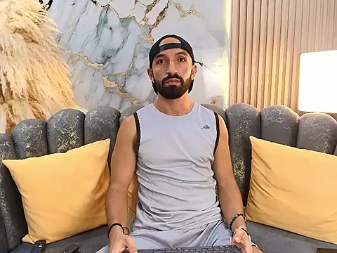 MaximusThorne online show from 2, 4, 2026