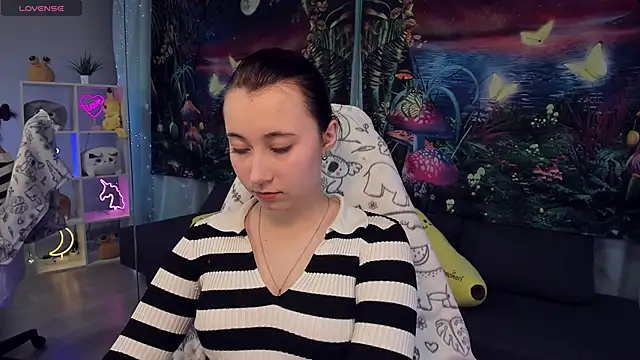 ClaraParks online show from 3, 10, 2025