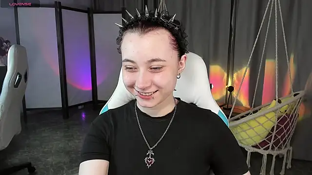 ClaraParks online show from 21, 4, 2026