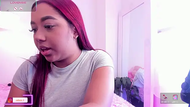 Snapshot of _Zahara_ chatting on 27, 9, 2025 Zahara online show from 27, 9, 2025