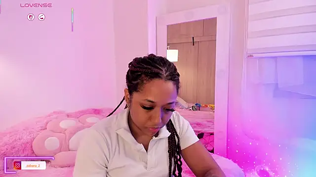 Snapshot of _Zahara_ chatting on 21, 11, 2025 Zahara online show from 21, 11, 2025