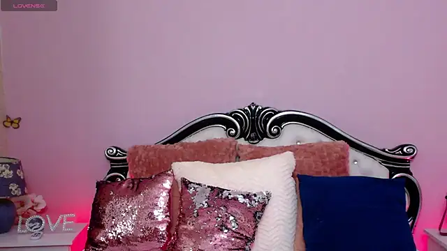 Snapshot of SweetySasha18 chatting on 28, 5, 2026 SweetySasha18 online show from 28, 5, 2026