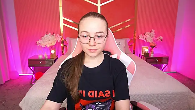 ArrinaWairr online show from 16, 12, 2025