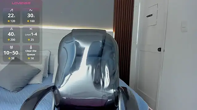 Snapshot of Emmy_Meadows chatting on 29, 9, 2025 Emmy Meadows online show from 29, 9, 2025