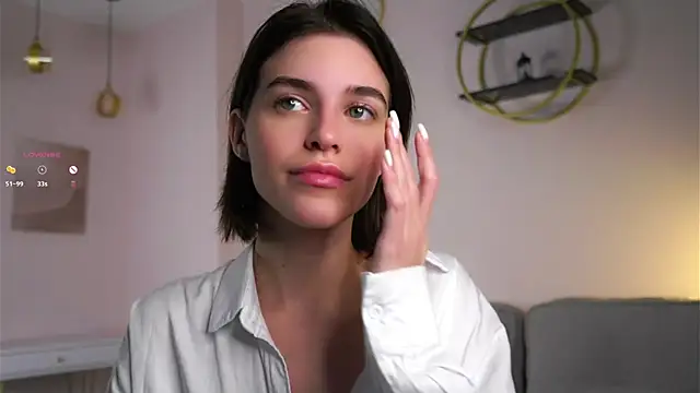 Snapshot of EleneButton chatting on 22, 11, 2025 EleneButton online show from 22, 11, 2025