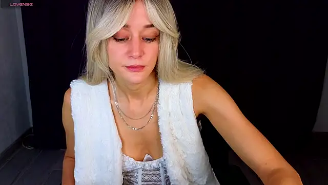 Snapshot of thief_of_hearts chatting on 4, 10, 2025 thief of hearts online show from 4, 10, 2025