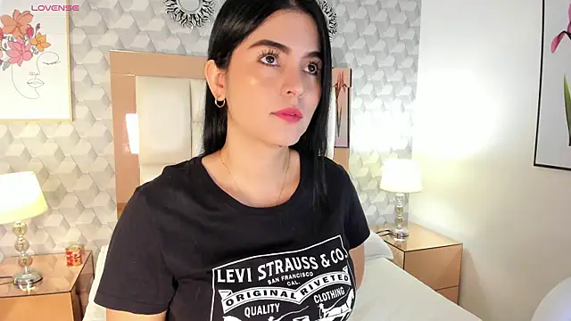 Sasha  sims   online show from 14, 9, 2025