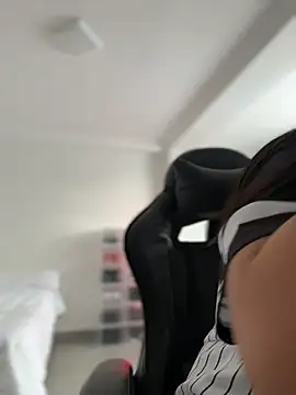 JuanitaMore01 online show from 29, 6, 2026