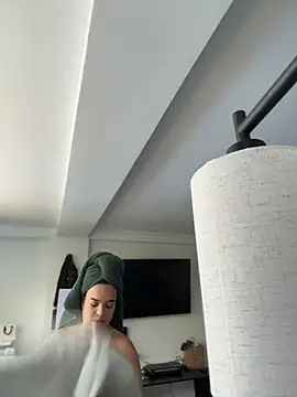 JuanitaMore01 online show from 21, 7, 2026