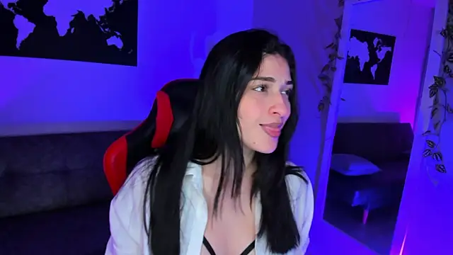 Snapshot of ZoeValencia1 chatting on 23, 10, 2025 ZoeValencia1 online show from 23, 10, 2025