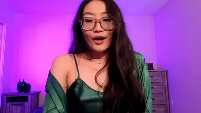 Snapshot of Aliciaz3 chatting on 27, 9, 2025 Aliciaz3 online show from 27, 9, 2025