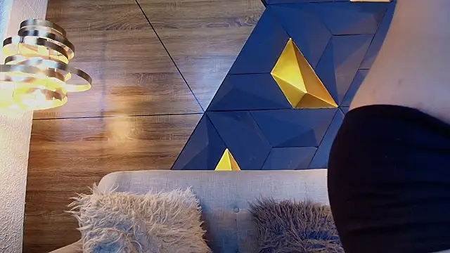 ly lulu online show from 15, 4, 2026