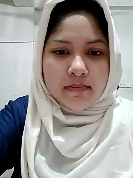 Snapshot of Nusrat-N chatting on 5, 5, 2026 Nusrat-N online show from 5, 5, 2026