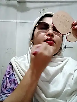 Snapshot of Nusrat-N chatting on 29, 5, 2026 Nusrat-N online show from 29, 5, 2026
