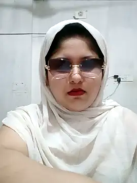 Snapshot of Nusrat-N chatting on 3, 6, 2026 Nusrat-N online show from 3, 6, 2026