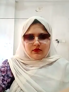 Snapshot of Nusrat-N chatting on 9, 6, 2026 Nusrat-N online show from 9, 6, 2026