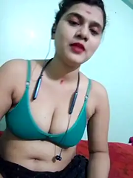 Snapshot of Kavya-Tiwari chatting on 18, 6, 2026 Kavya-Tiwari online show from 18, 6, 2026