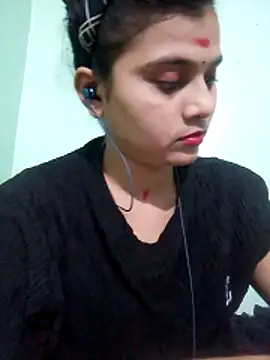 Snapshot of Kavya-Tiwari chatting on 22, 6, 2026 Kavya-Tiwari online show from 22, 6, 2026