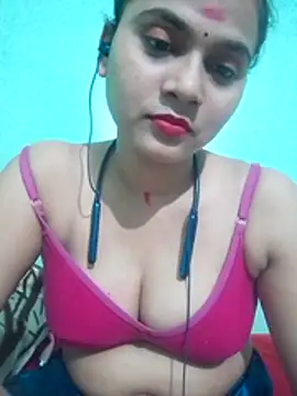 Snapshot of Kavya-Tiwari chatting on 24, 6, 2026 Kavya-Tiwari online show from 24, 6, 2026