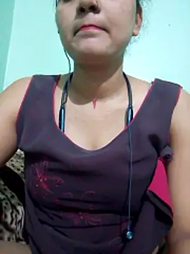 Snapshot of Kavya-Tiwari chatting on 28, 6, 2026 Kavya-Tiwari online show from 28, 6, 2026
