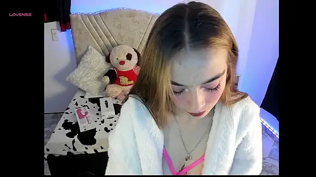 Mia Victoria22 online show from 17, 3, 2026