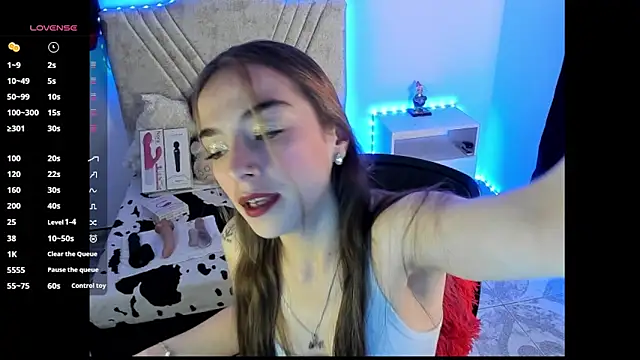 Mia Victoria22 online show from 2, 4, 2026