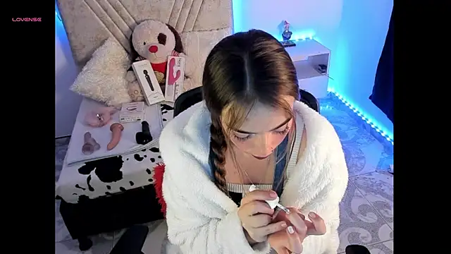 Mia Victoria22 online show from 8, 4, 2026