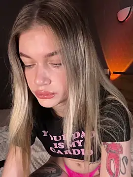 Snapshot of TechnooBabyy chatting on 29, 10, 2025 TechnooBabyy online show from 29, 10, 2025