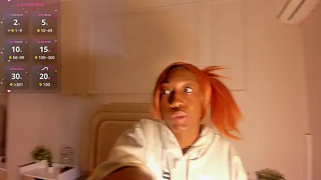 Snapshot of Anamonrroe chatting on 19, 9, 2025 Anamonrroe online show from 19, 9, 2025