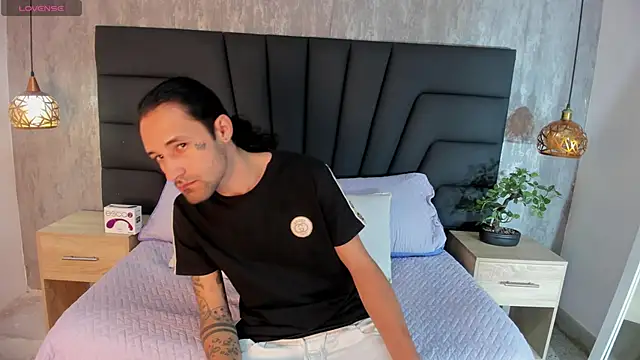 Hisoka 011 online show from 18, 10, 2025