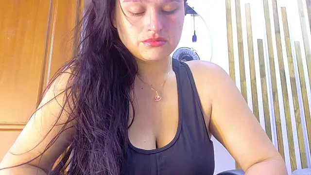 Snapshot of Jennifer_Vega1 chatting on 19, 5, 2026 Jennifer Vega1 online show from 19, 5, 2026