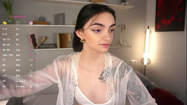 Morena Dolce online show from 5, 10, 2025