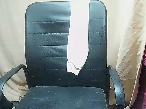 WetHornyPusy4u online show from 28, 4, 2026
