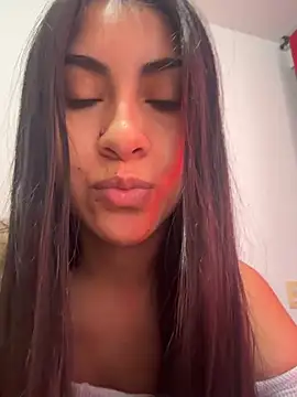 Snapshot of miel_latina chatting on 15, 12, 2025 miel latina online show from 15, 12, 2025