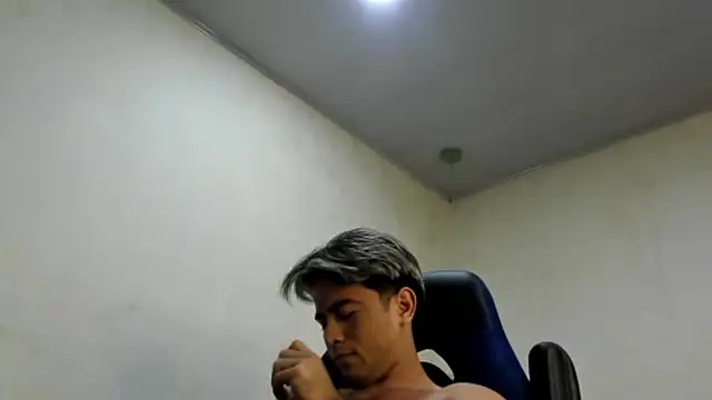 Snapshot of Bellion_grant chatting on 23, 11, 2025 Bellion grant online show from 23, 11, 2025