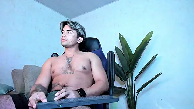 Snapshot of Bellion_grant chatting on 4, 12, 2025 Bellion grant online show from 4, 12, 2025