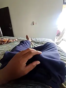 Snapshot of YoursThickDick chatting on 18, 9, 2025 YoursThickDick online show from 18, 9, 2025