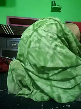 Snapshot of Shreya-couple chatting on 25, 10, 2025 Shreya-couple online show from 25, 10, 2025